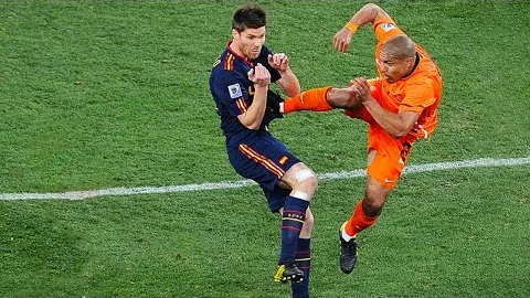 亚洲红土赛事湖州巅峰启幕，阿加西、格拉芙领衔，首座红土场馆荣耀开业！